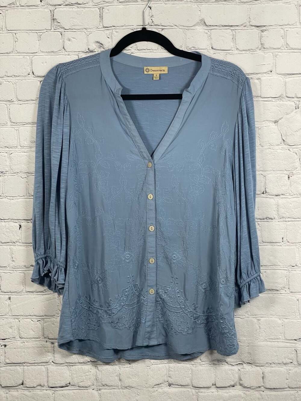 Democracy Blue Embroidered PeasantRuffle Sleeve Button-Down Blouse Size S